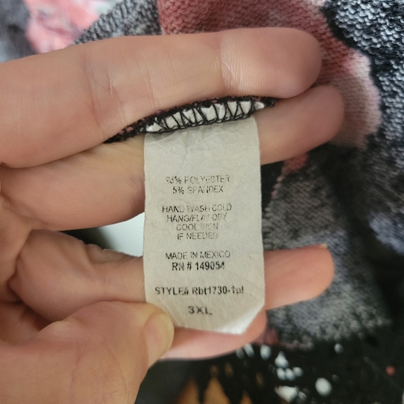 Charlotte Russe | Floral Lace Detail Cardigan - Picture 4 of 8